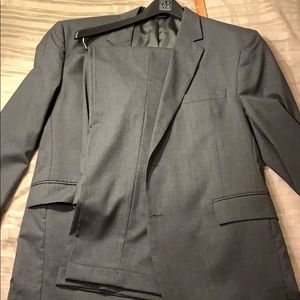 Jos. A Bank gray wool suit 44R 38W
